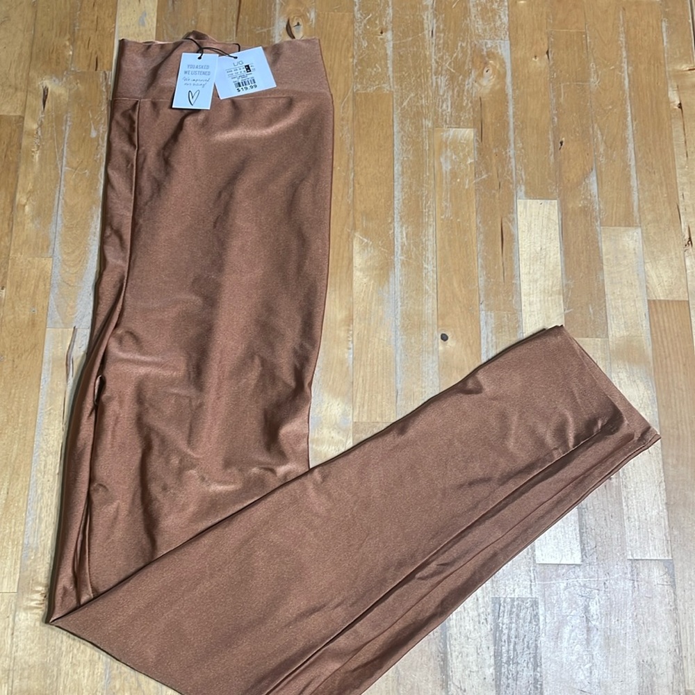 NWT Revamped leggings